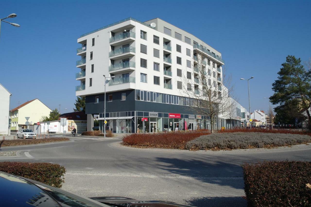 Apartman Centroom Piest'any Exteriér fotografie